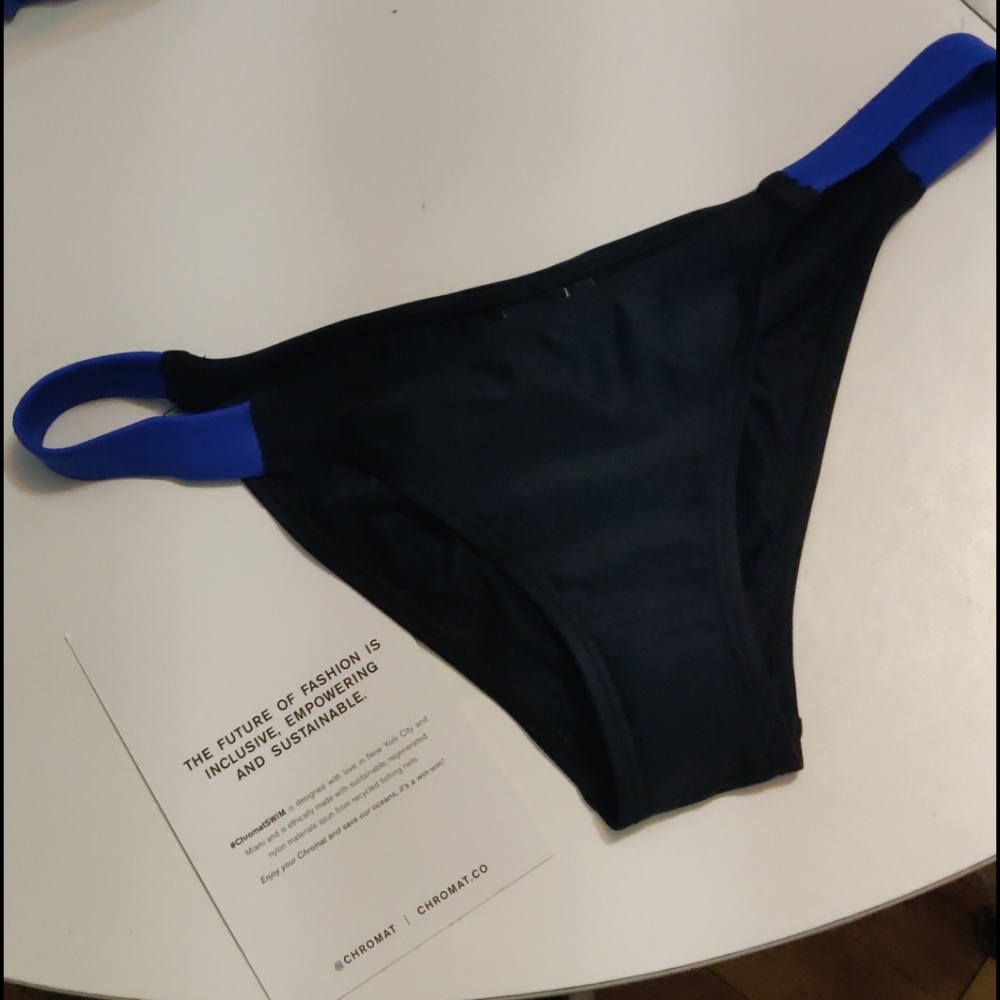 Chromat banded bottom - black / cobalt sample